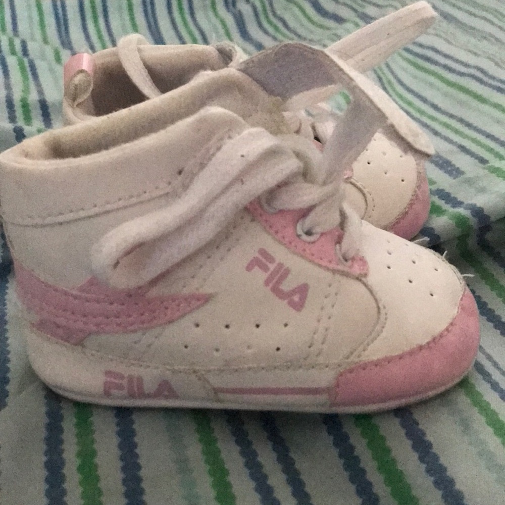 Filas - Picture 2 of 2